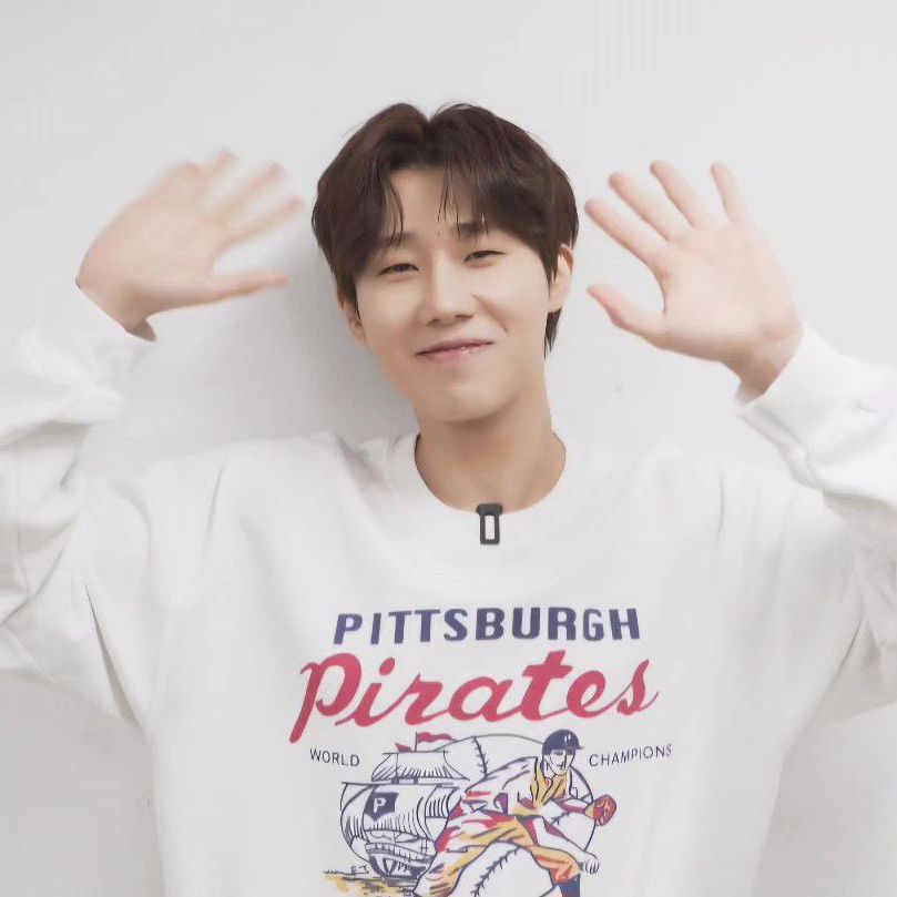 Latest photo of Sungkyu (INFINITE)