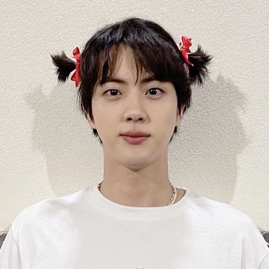 진 (방탄소년단)의 비하인드 컷
