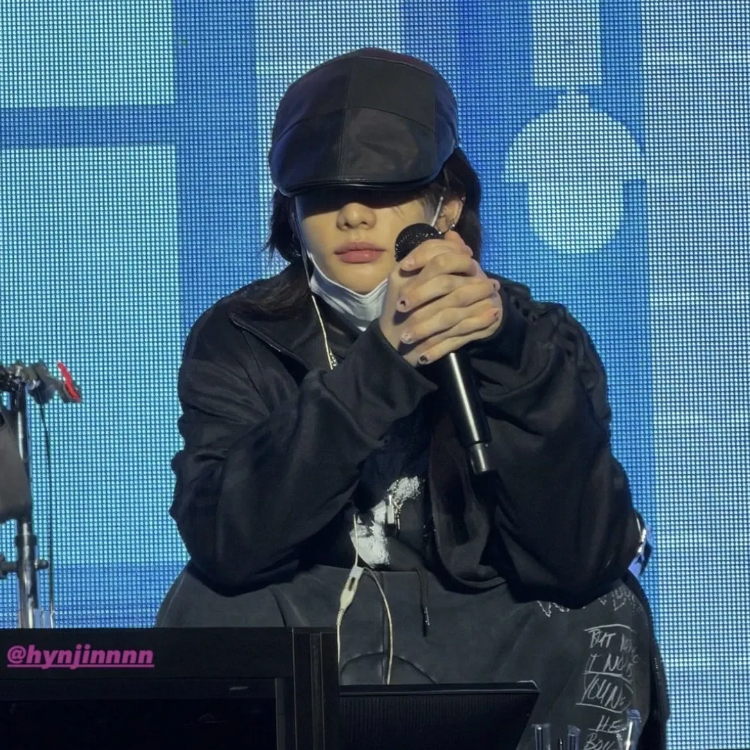 Latest photo of Hyunjin (Stray Kids)