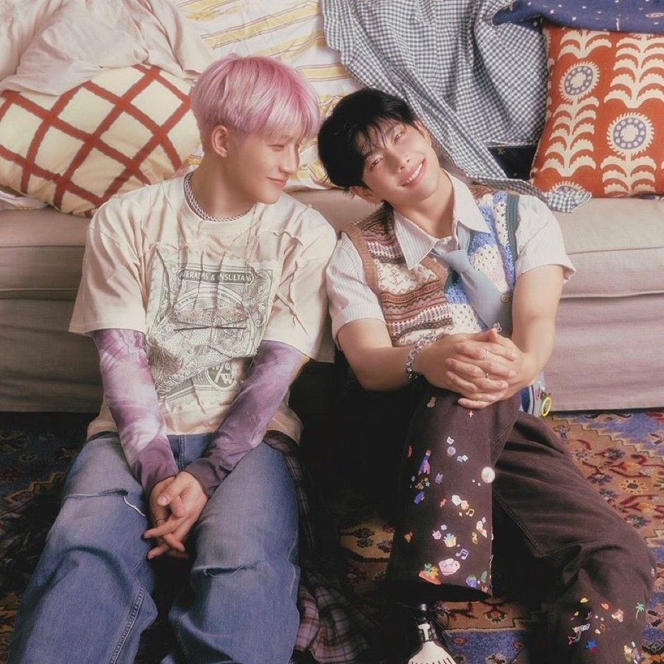 아스트로의 최신 사진