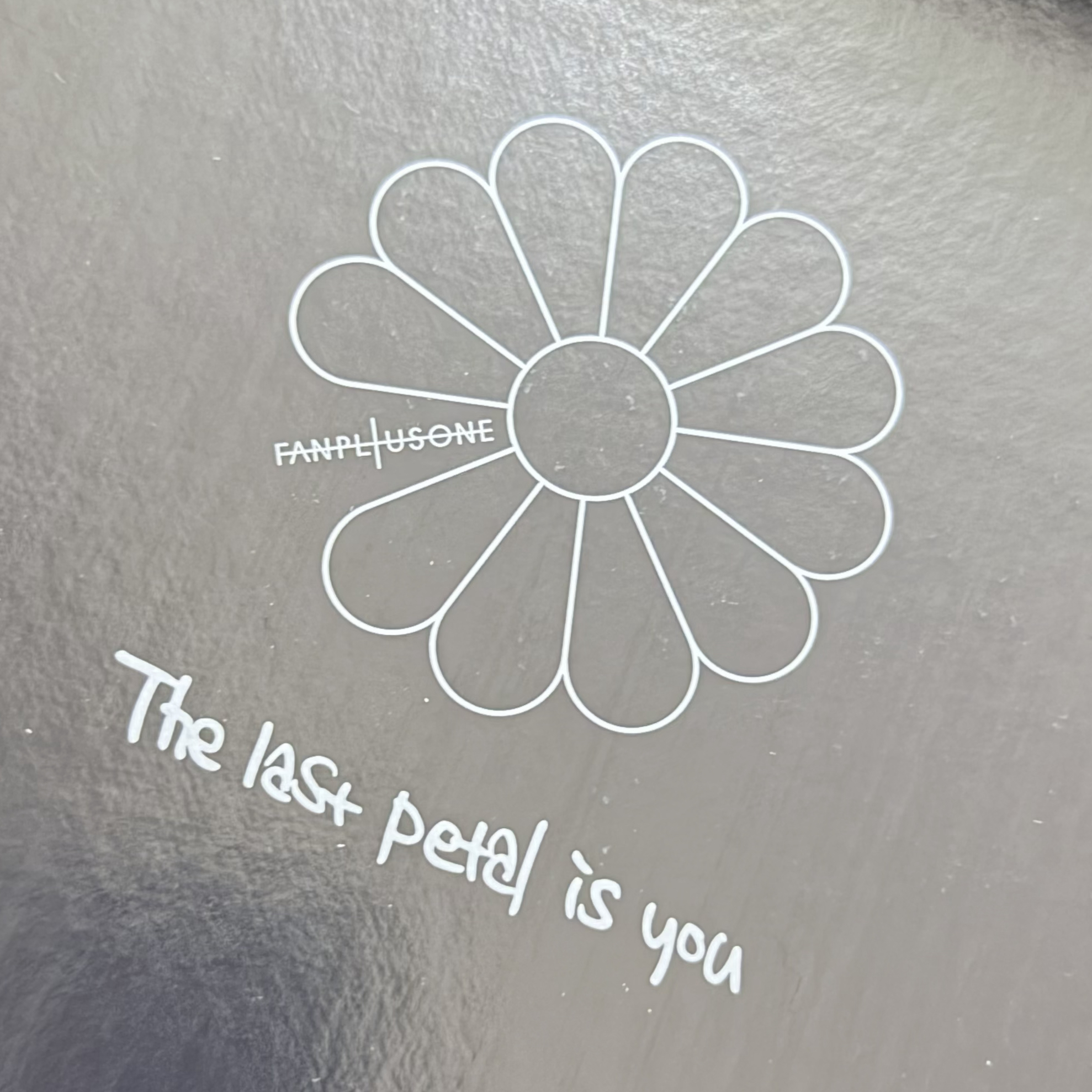 Behind-the-scenes cut of G-DRAGON (BIGBANG)