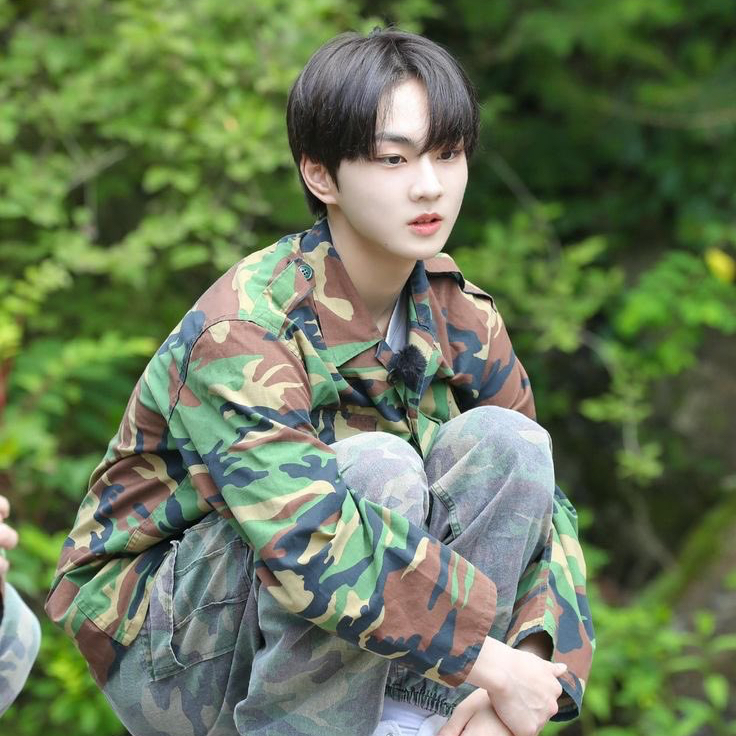 Latest photo of Jungwon (ENHYPEN)