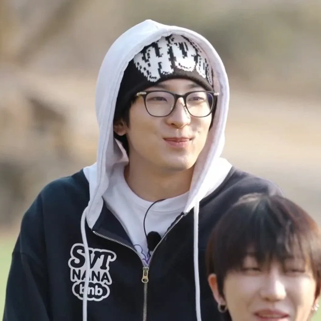 圓佑 (SEVENTEEN)的最新活動照片