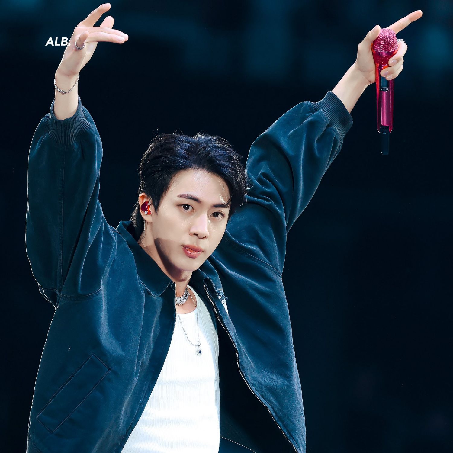 Potret di balik layar Jin (BTS)