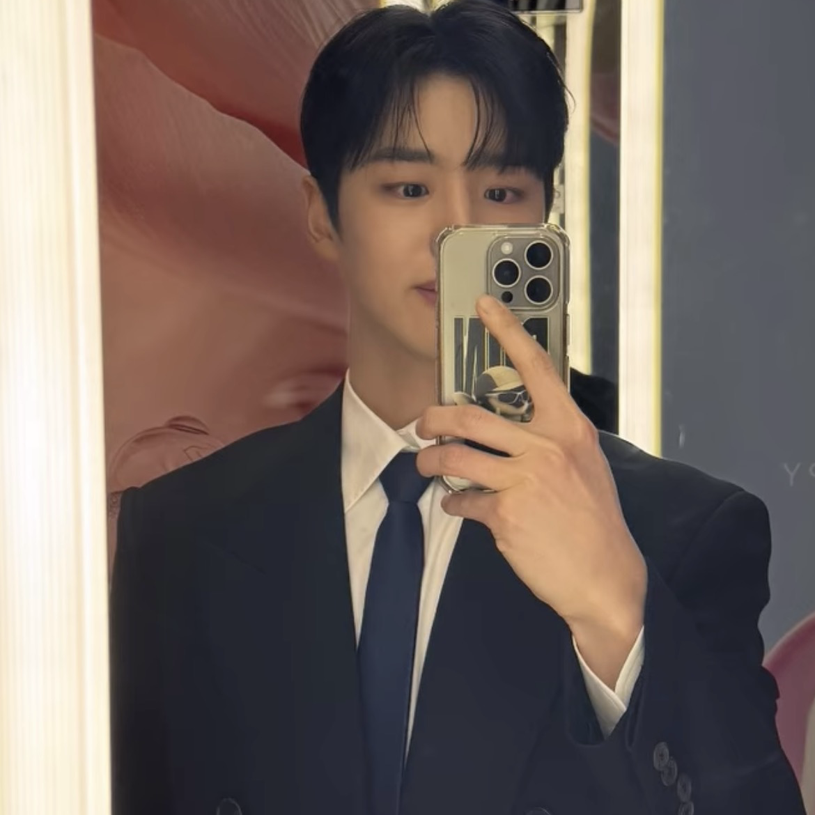 洪碩 (PENTAGON)粉絲拍下的瞬間