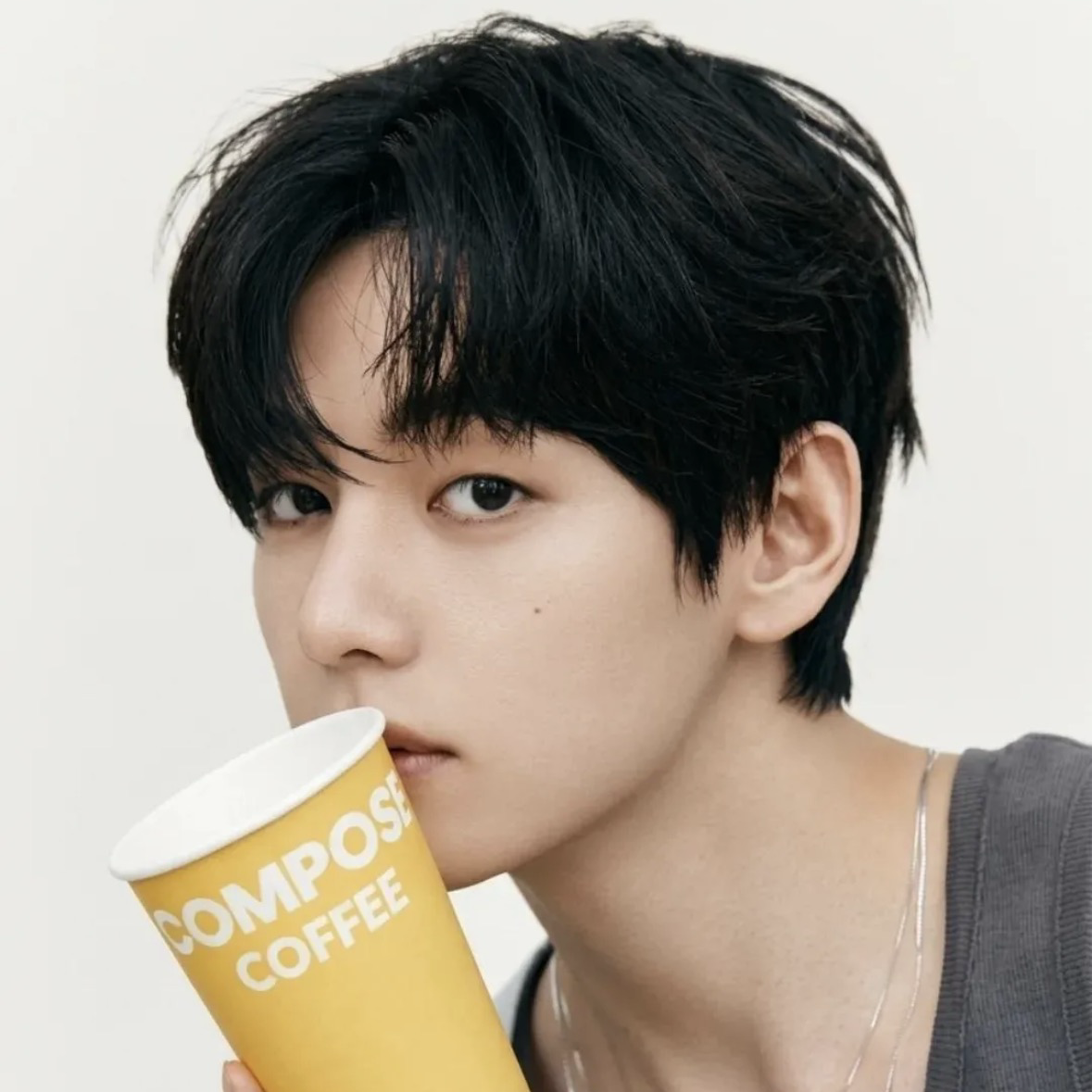 Latest photo of V (BTS)