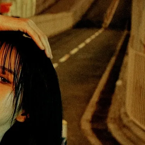Behind-the-scenes cut of Solar (MAMAMOO)