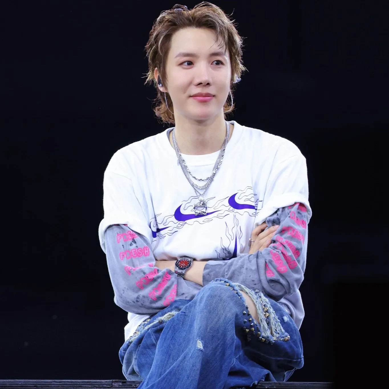 Foto terbaru j-hope (BTS)