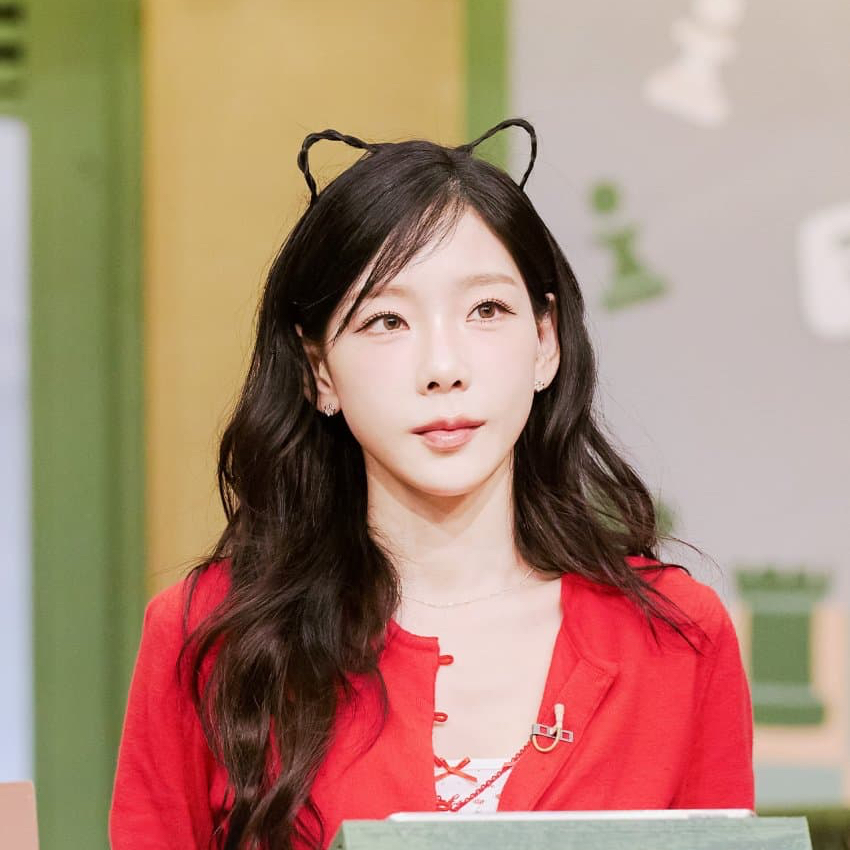 Foto aktivitas terbaru Taeyeon (Girls' Generation)