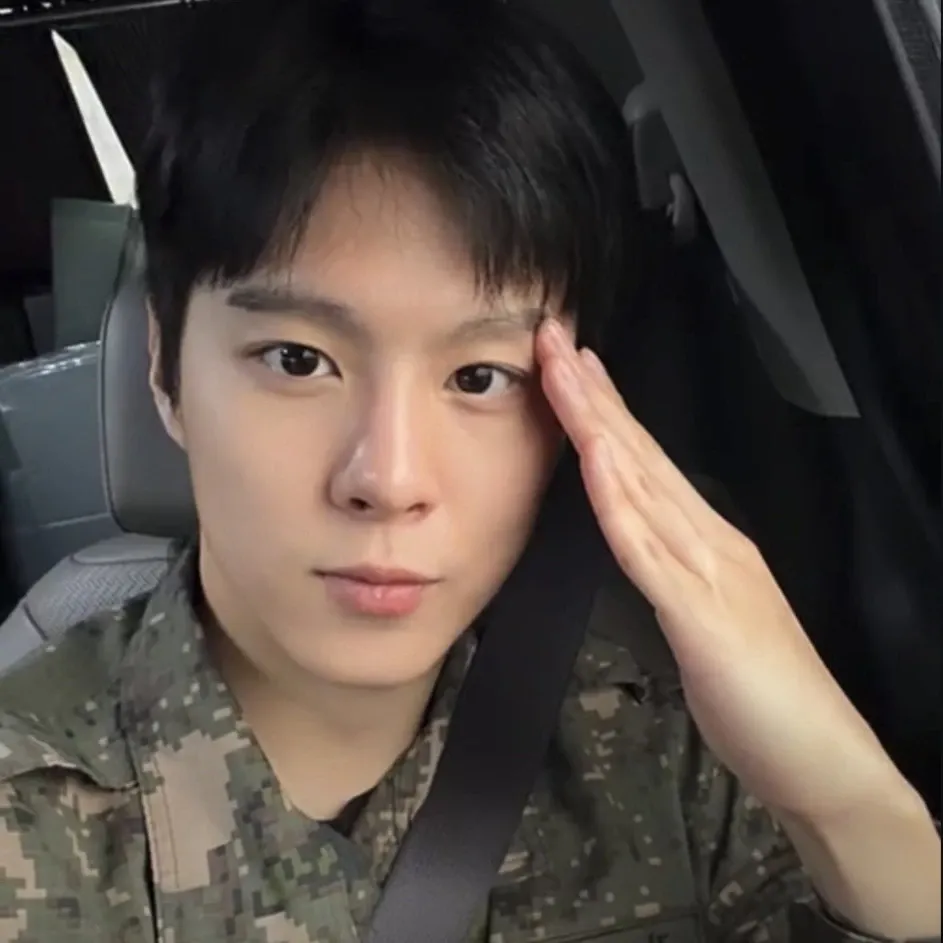 김우석의 비하인드 컷