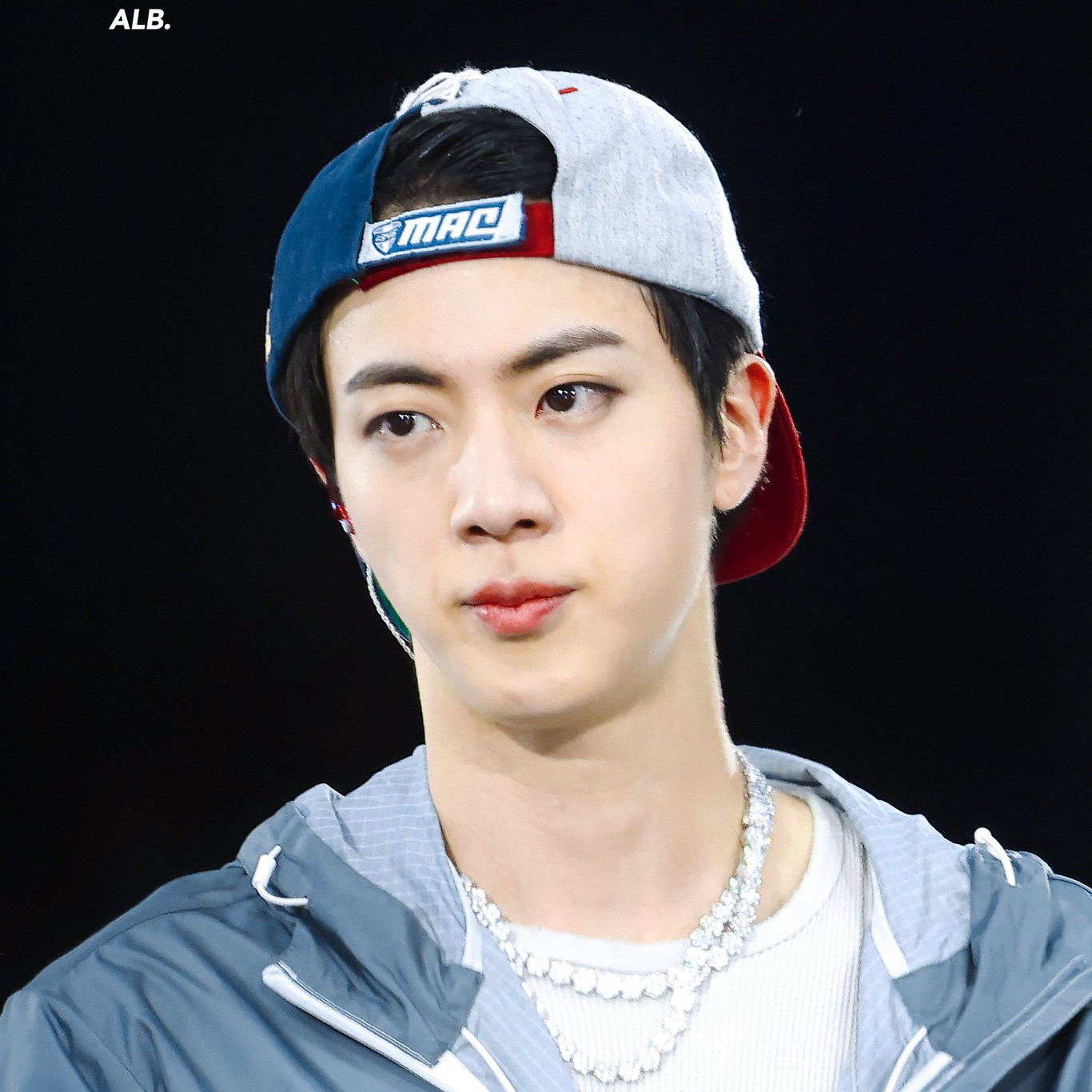 Foto terbaru Jin (BTS)