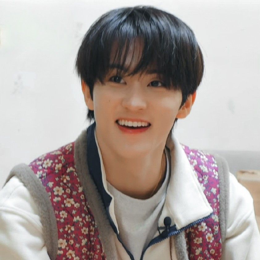 Recent activity shot of Mark (NCT 127, NCT DREAM)