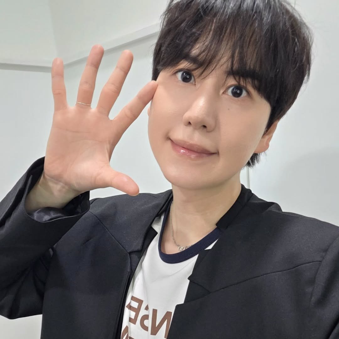 Behind-the-scenes cut of Kyuhyun (Super Junior)
