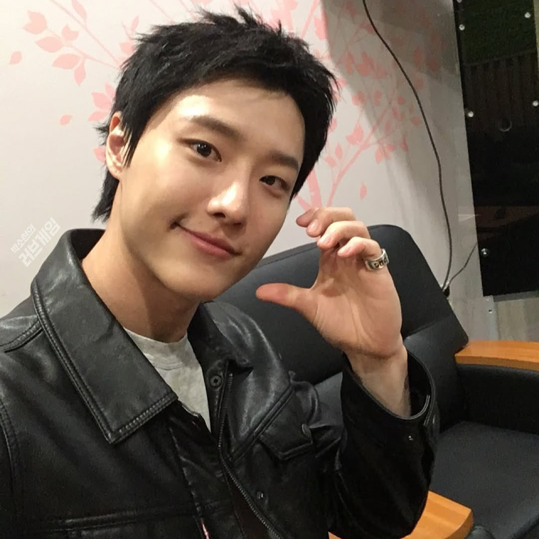 Behind-the-scenes cut of WOODZ