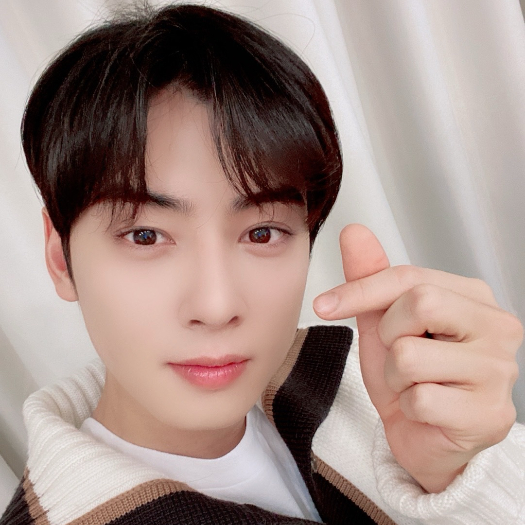 A moment captured by Eunwoo (ASTRO)'s fan