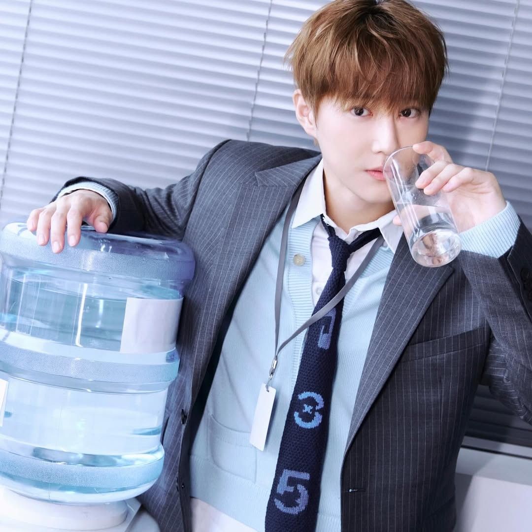 Foto aktivitas terbaru Suho (EXO)