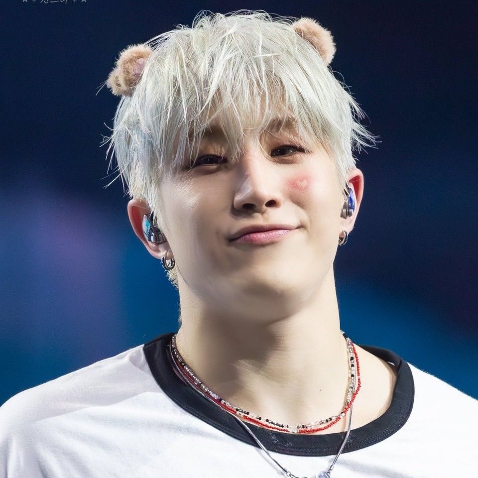 Behind-the-scenes cut of Jinjin (ASTRO)