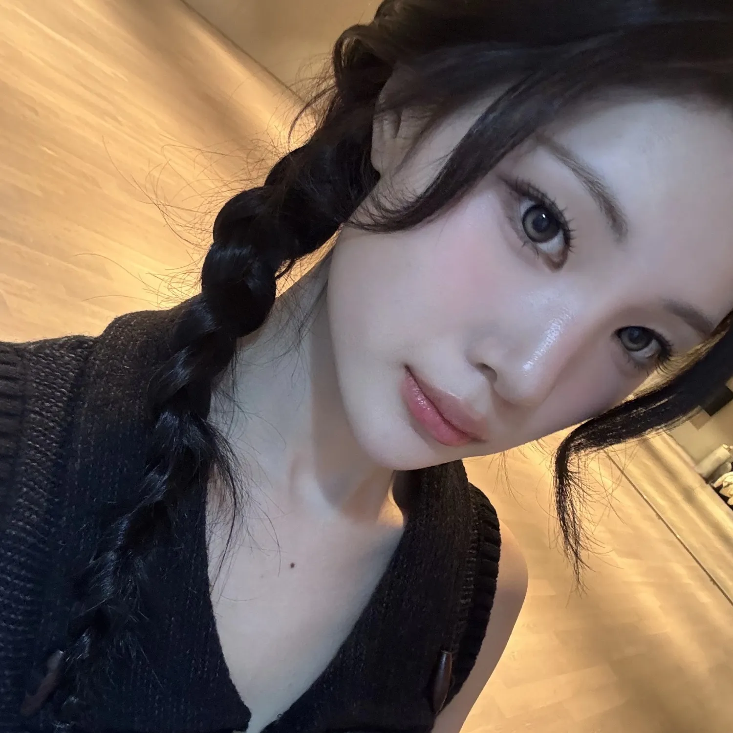 Behind-the-scenes cut of Juun (Hearts2Hearts)