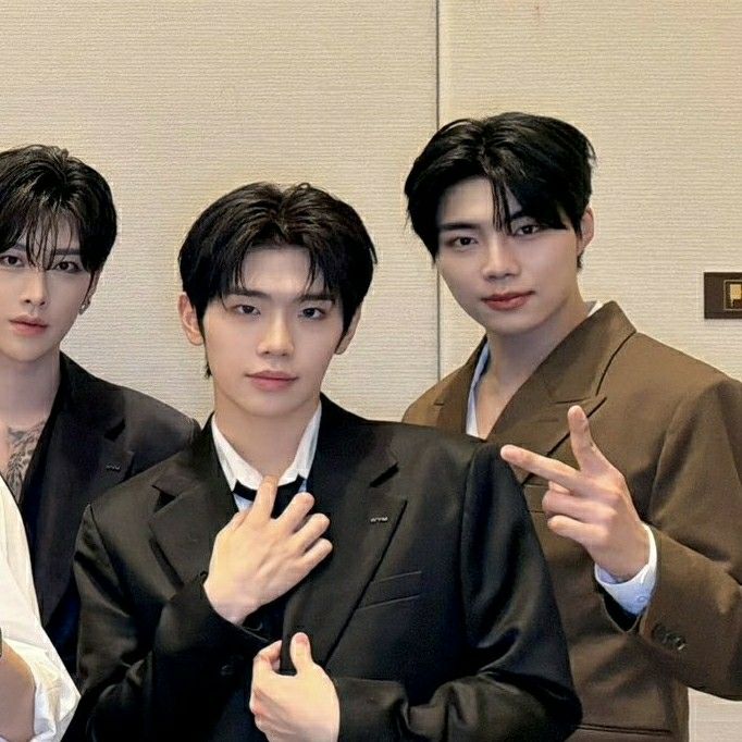 Recent activity shot of ZEROBASEONE