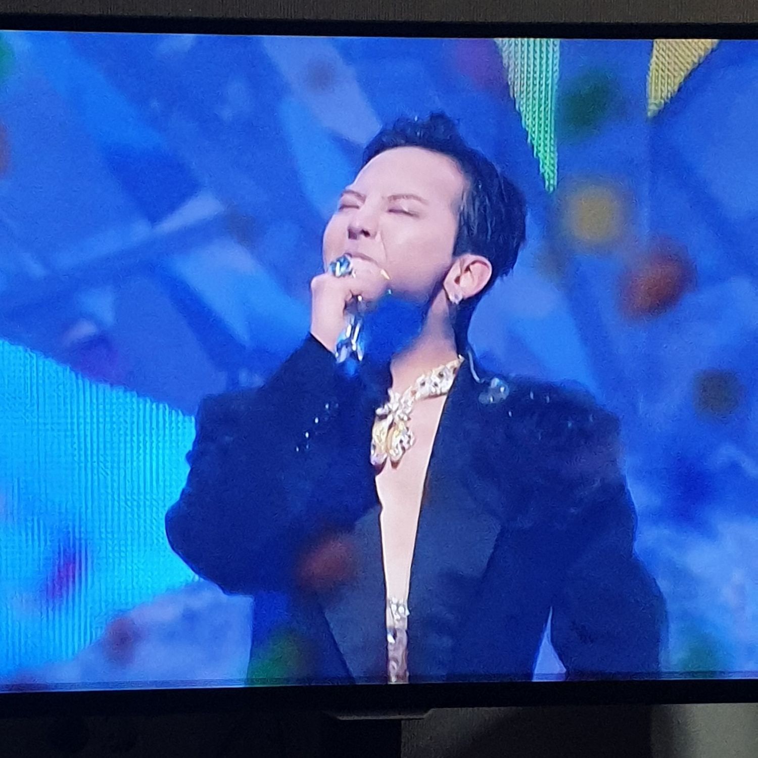 G-DRAGON (빅뱅)의 비하인드 컷