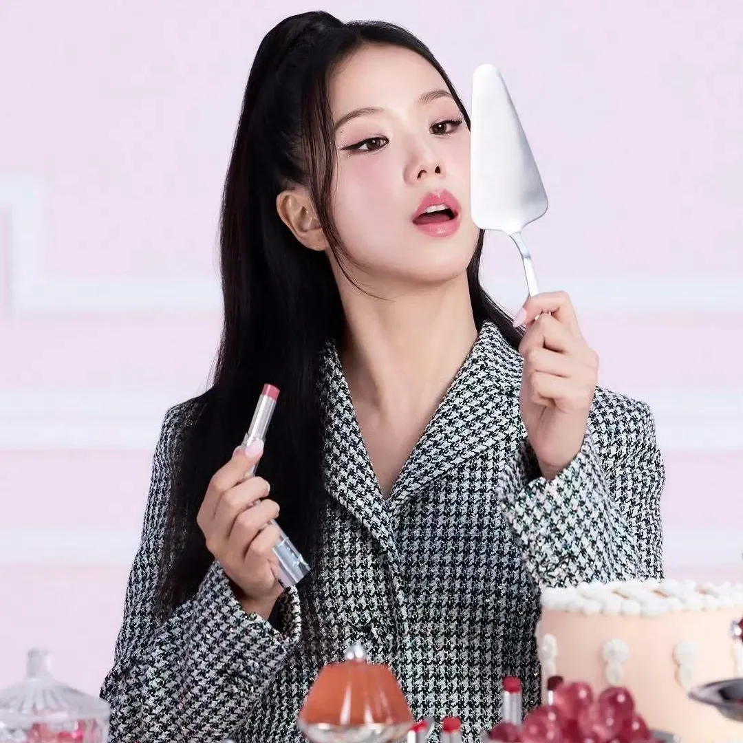 Foto terbaru Jisoo (BLACKPINK)