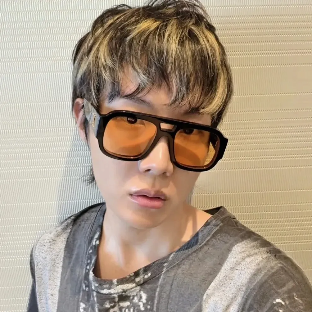 Foto aktivitas terbaru j-hope (BTS)
