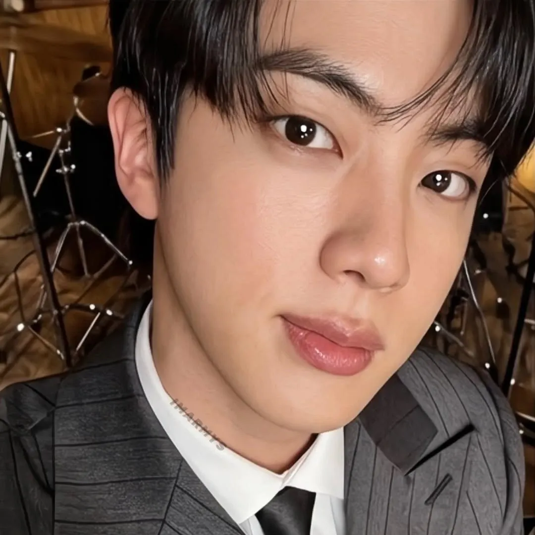 Behind-the-scenes cut of Jin (BTS)
