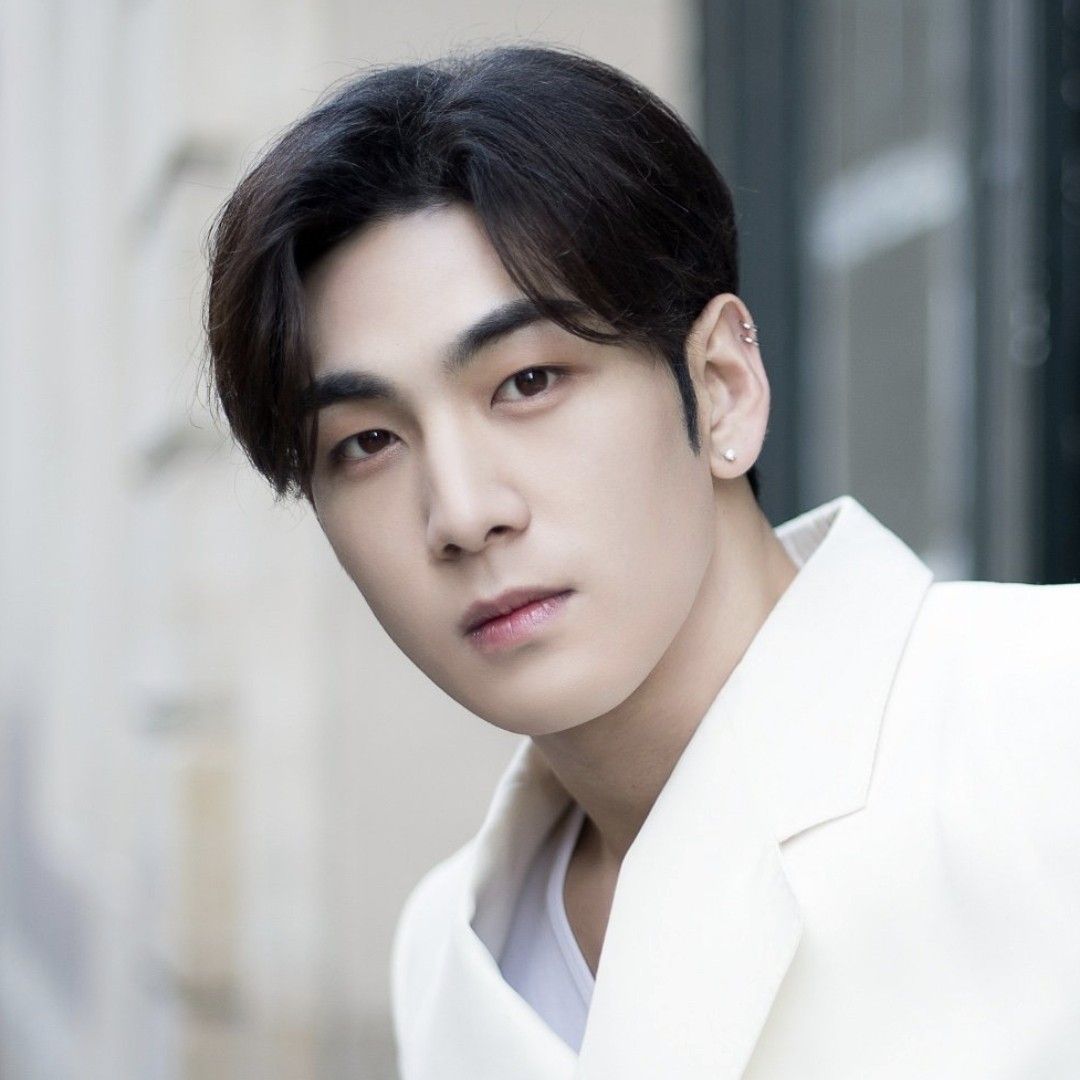 백호의 비하인드 컷