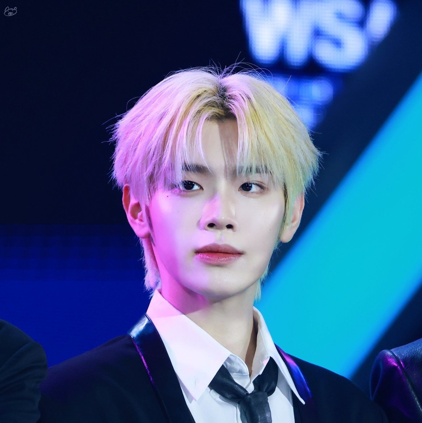 Recent activity shot of Kim Taerae (ZEROBASEONE)