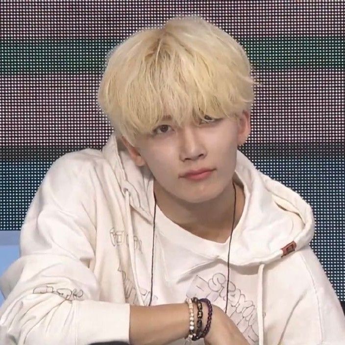 A moment captured by Jeonghan (SEVENTEEN)'s fan