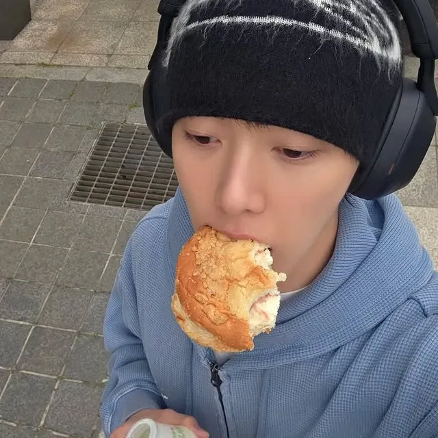 A moment captured by Sanha (ASTRO)'s fan