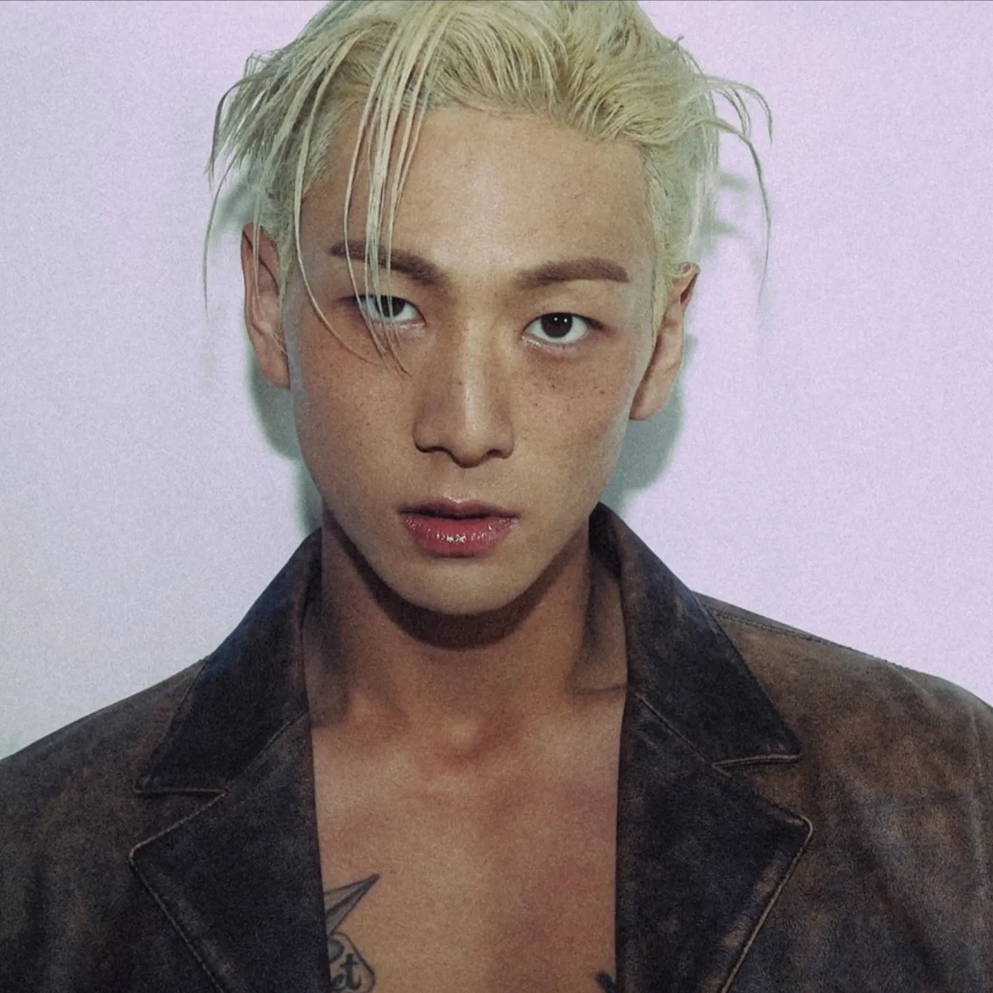 Behind-the-scenes cut of Baekho