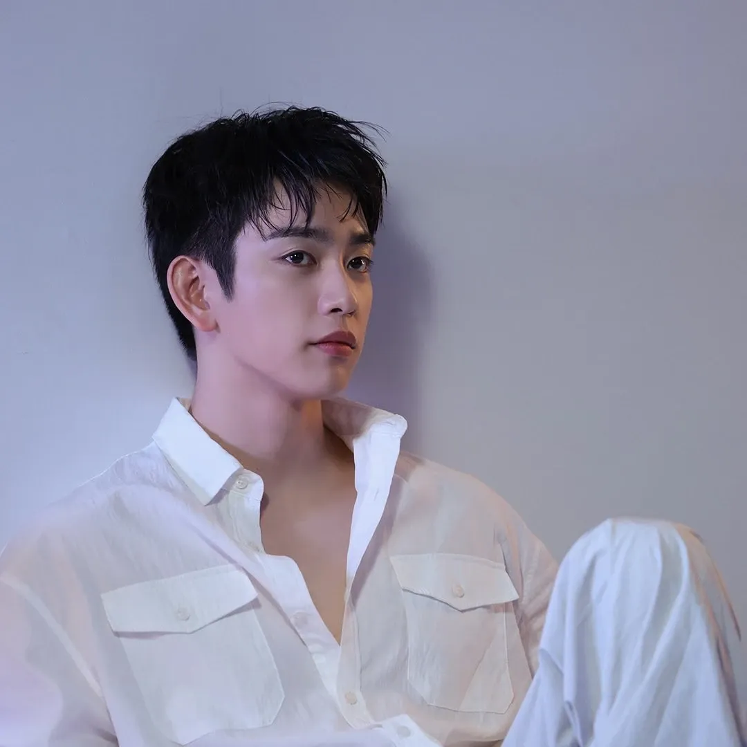 Recent activity shot of Jinyoung (GOT7)