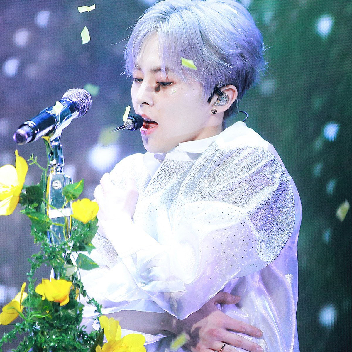 A moment captured by Xiumin (EXO)'s fan