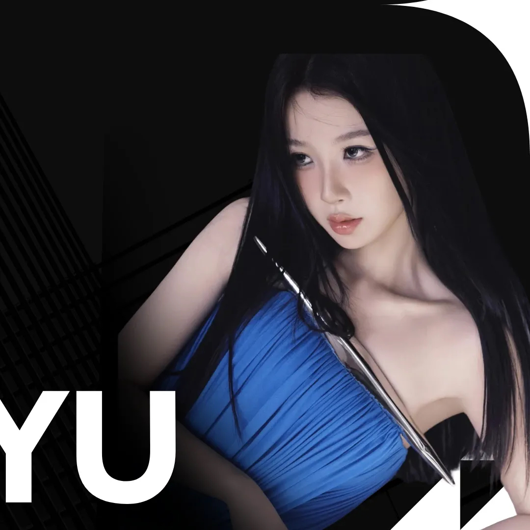 A moment captured by Esther Yu's fan