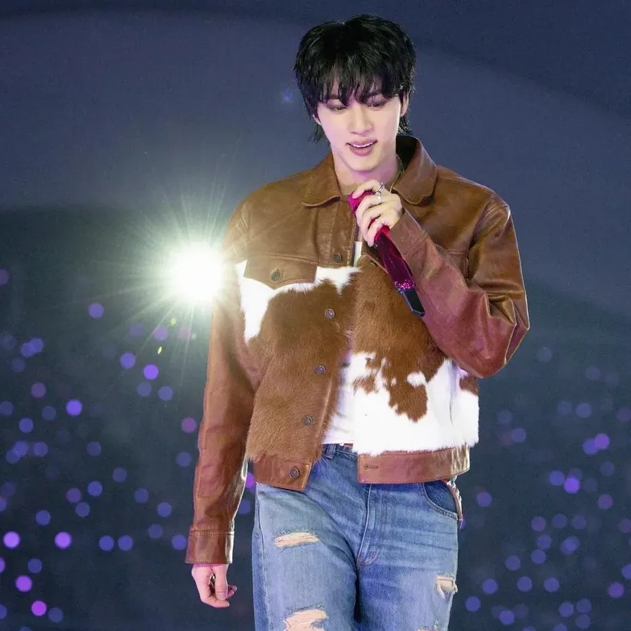 진 (방탄소년단) 최근 활동샷