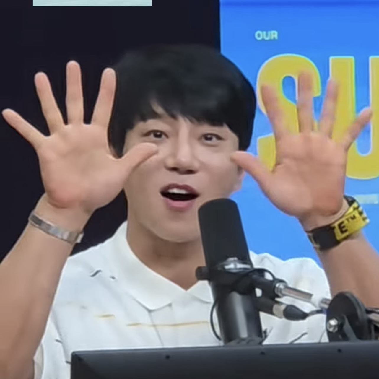 Behind-the-scenes cut of Hwang Chiyeol