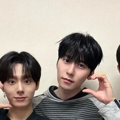 Recent activity shot of Seoho (ONEUS)