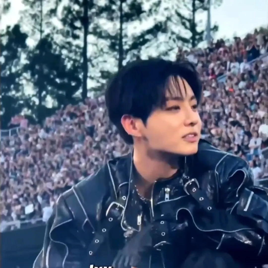 Momen yang diabadikan oleh penggemar Jungkook (BTS)