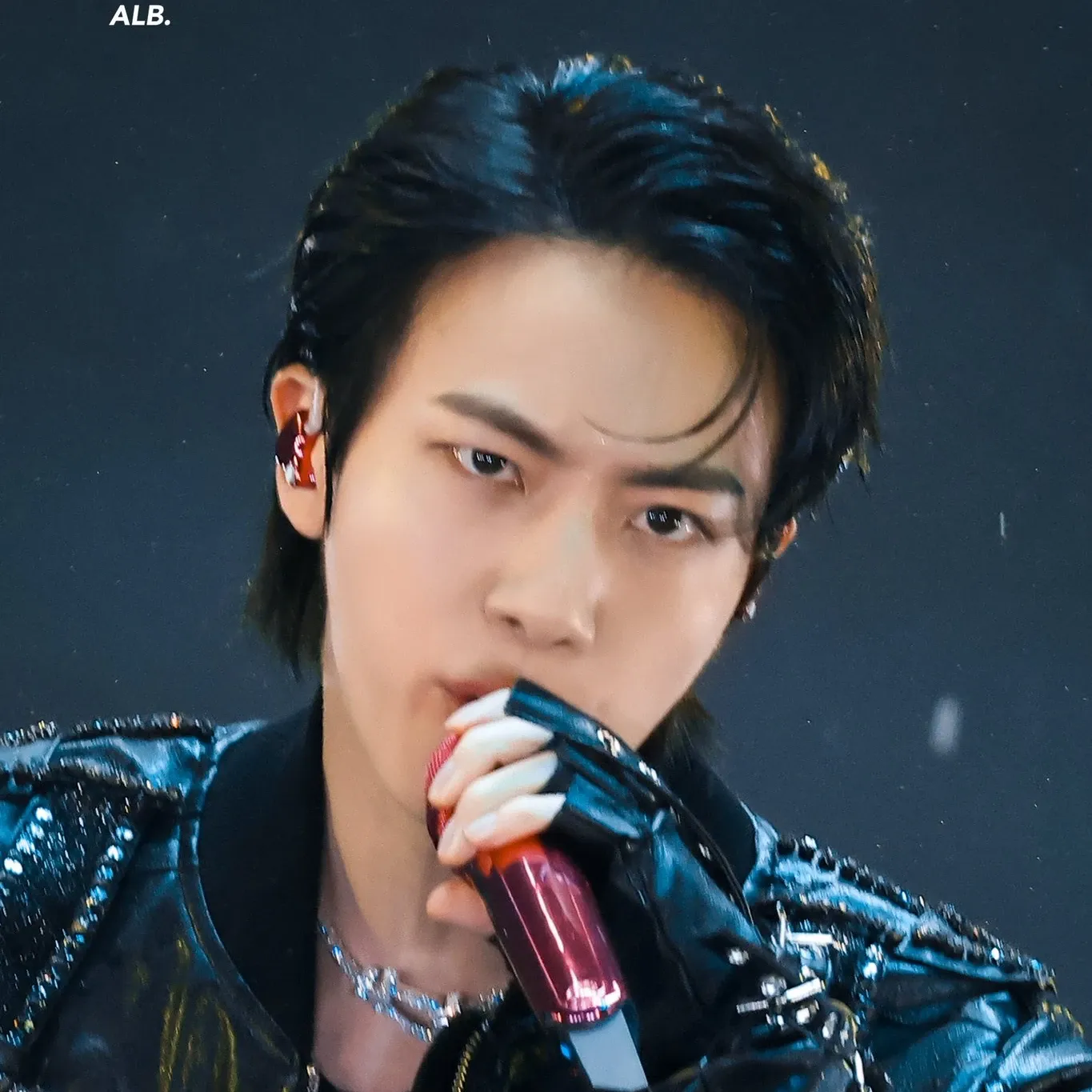 Potret di balik layar Jin (BTS)