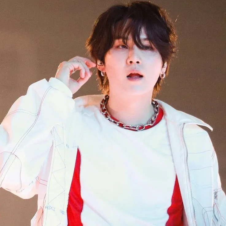 Behind-the-scenes cut of SUGA (BTS)
