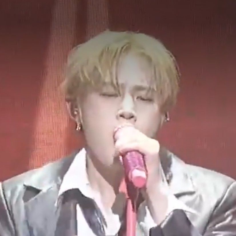 ハ・ソンウンの舞台裏ショット