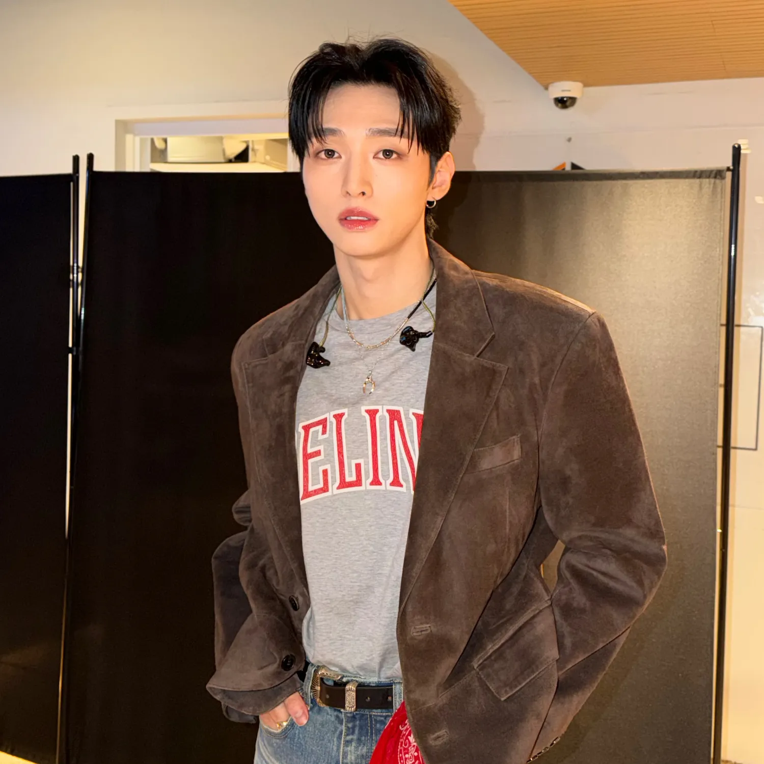 Behind-the-scenes cut of Yoon Jisung