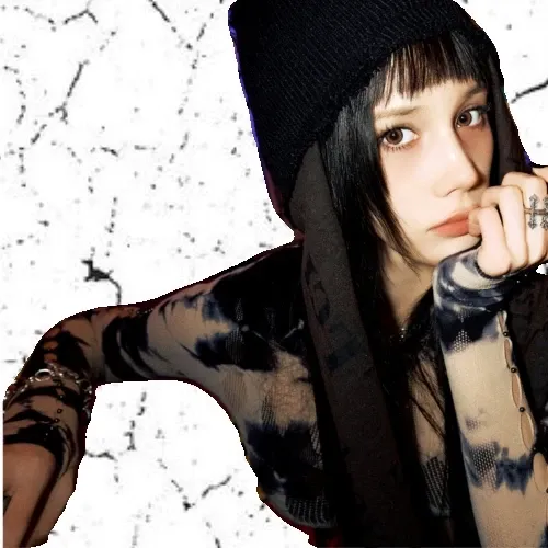 Recent activity shot of Huening Bahiyyih (Kep1er)