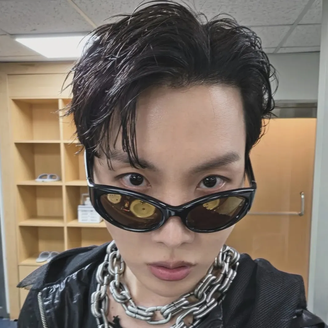 Foto terbaru j-hope (BTS)