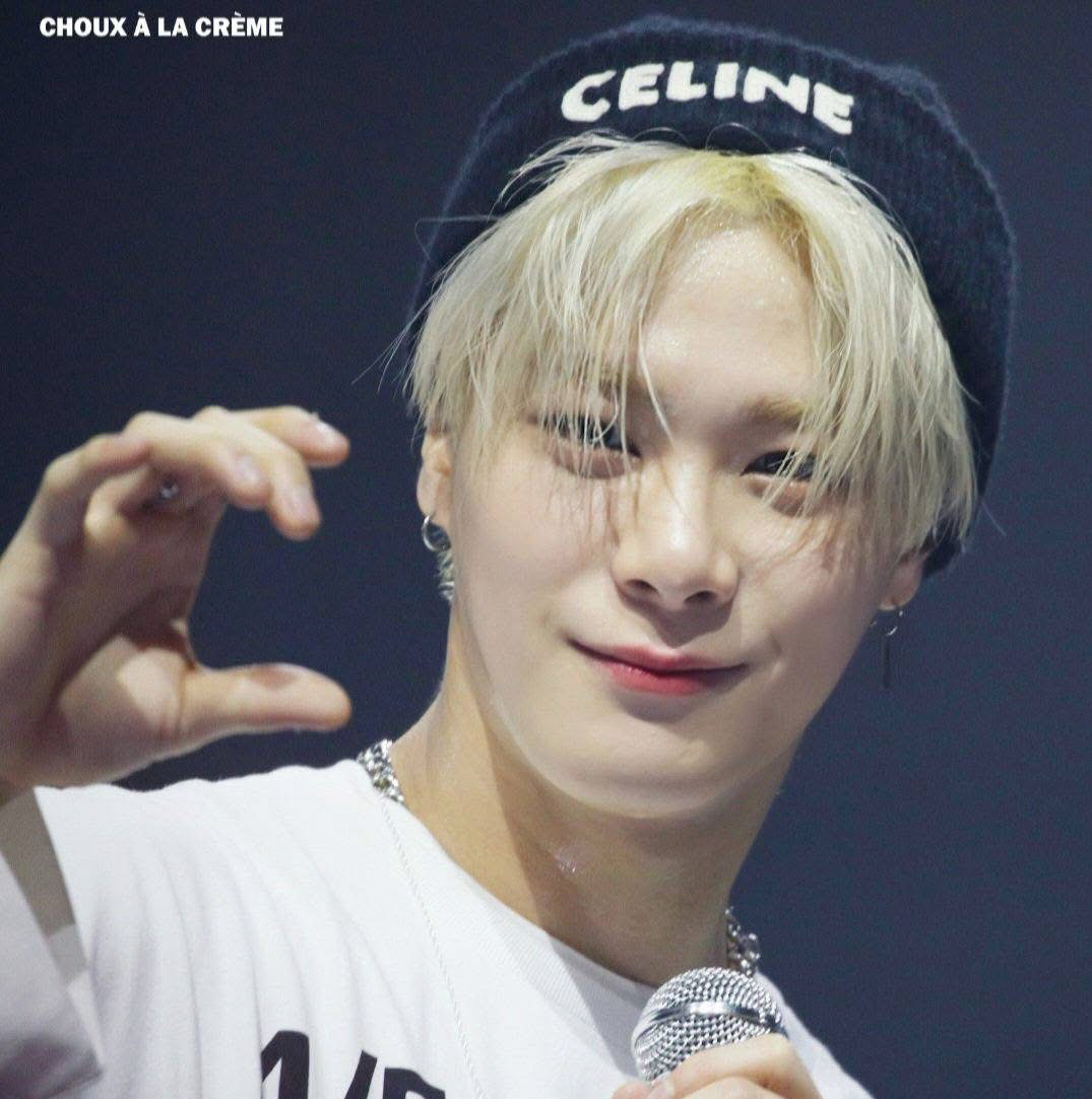 Latest photo of Moonbin (ASTRO)