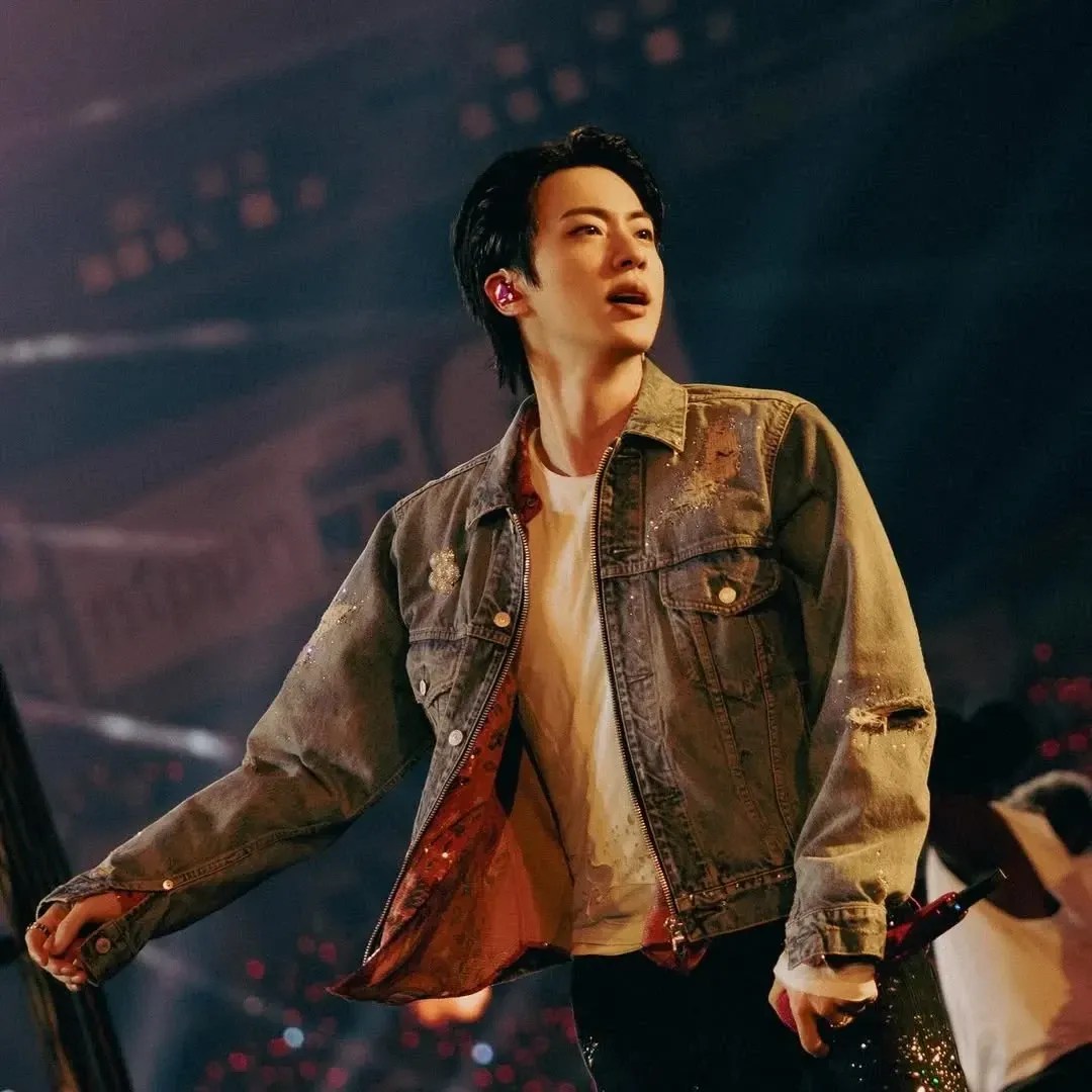 Potret di balik layar Jin (BTS)