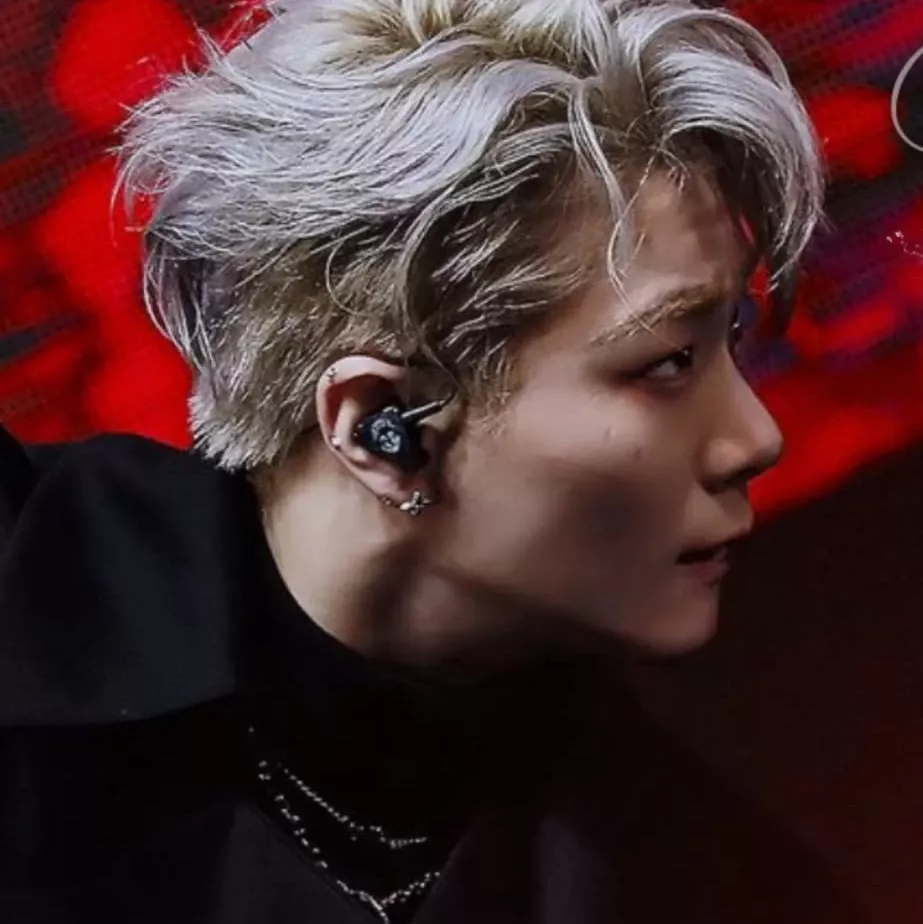 Behind-the-scenes cut of Moonbin (ASTRO)