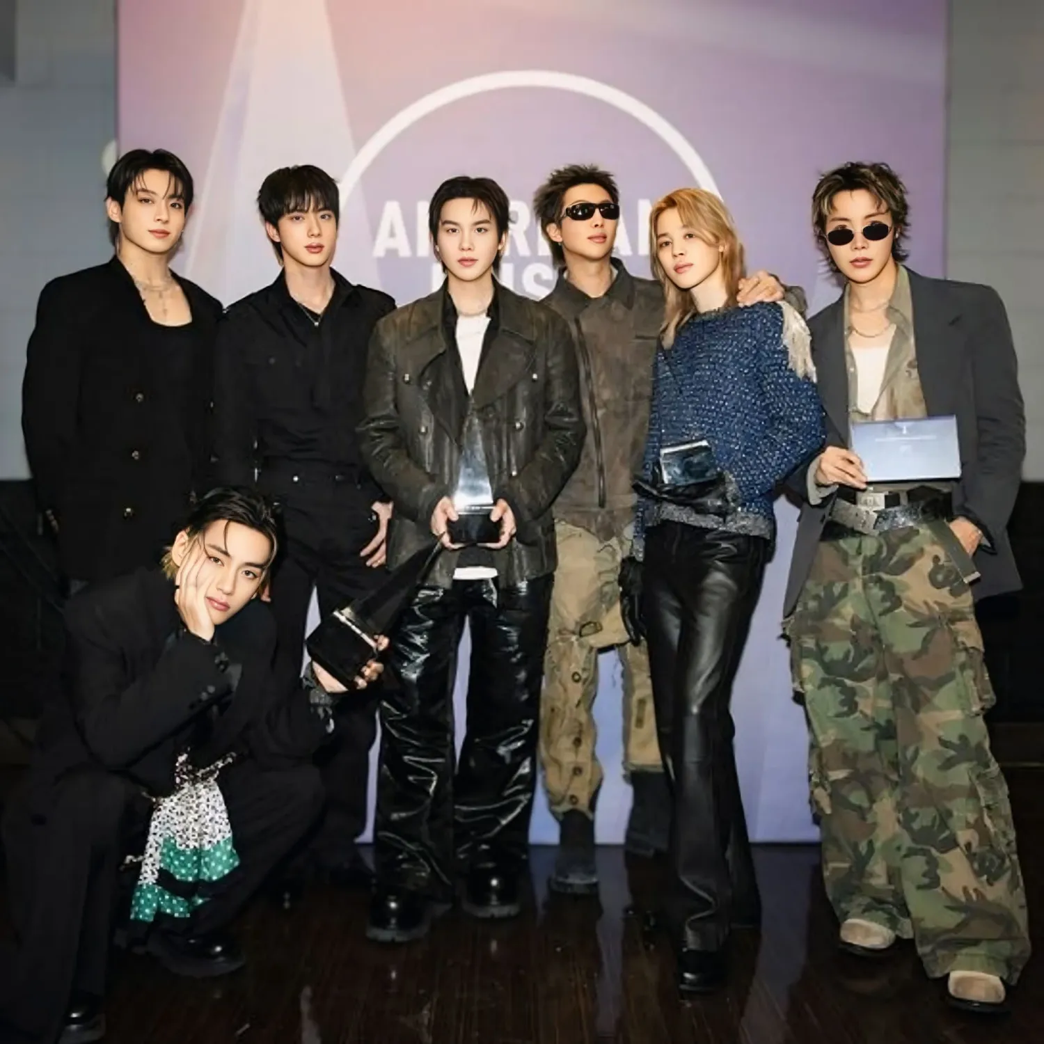 Behind-the-scenes cut of BTS