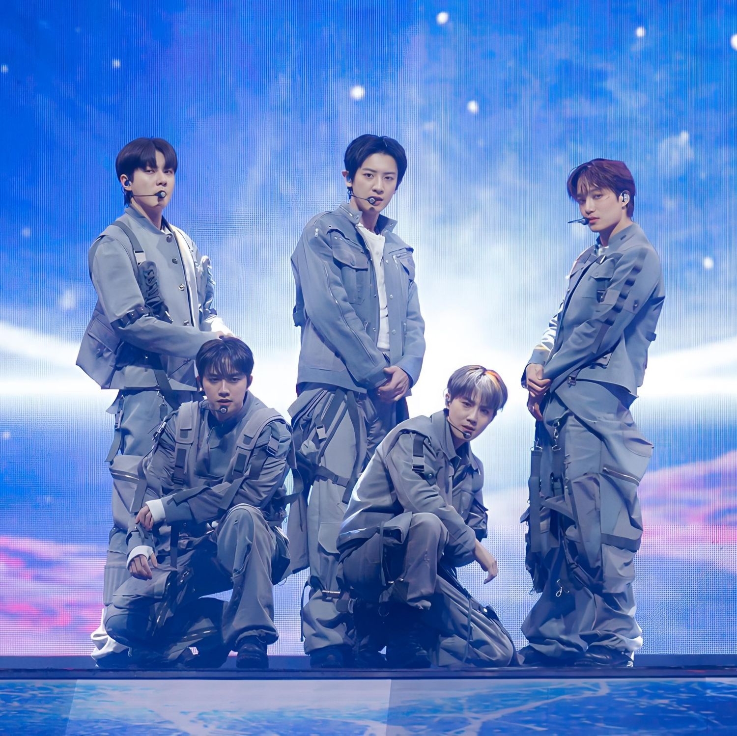 Behind-the-scenes cut of EXO